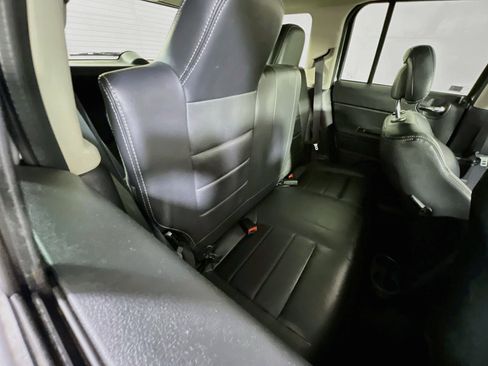 Used 2017 Jeep Patriot High Altitude AWD/4WD image 25
