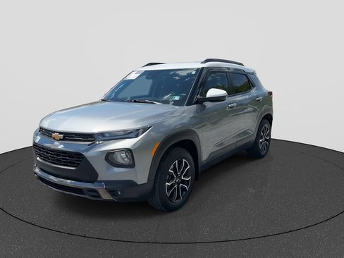 Used 2023 Chevrolet TrailBlazer ACTIV w/ Sun and Liftgate Package AWD/4WD image 4