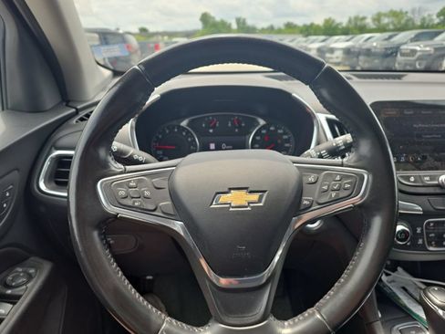 Used 2019 Chevrolet Equinox LT FWD image 12