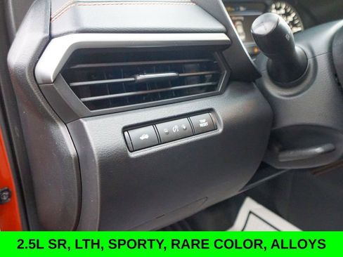 Used 2021 Nissan Altima 2.5 SR w/ SR Premium Package image 17