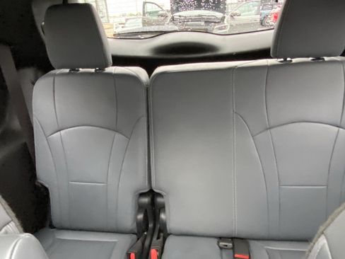 Used 2023 Buick Enclave Essence w/ Experience Buick Package AWD/4WD image 31