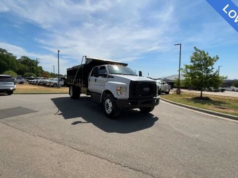 Used 2022 Ford F650 2WD Crew Cab Super Duty image 7