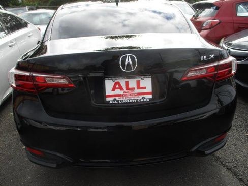 Used 2017 Acura ILX image 5