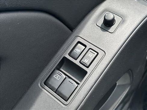 Certified 2024 Nissan Frontier SV w/ SV Convenience Package RWD image 13