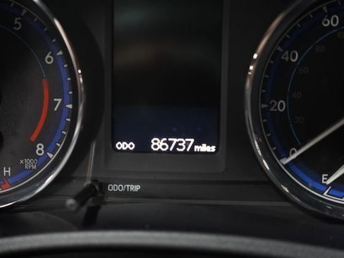 Used 2018 Toyota Corolla L FWD image 17