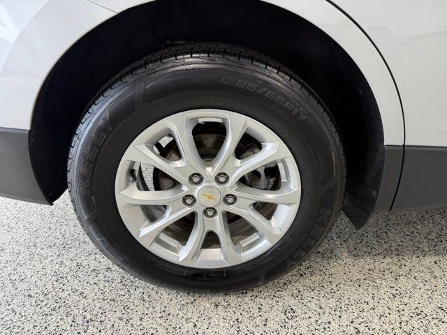 Used 2021 Chevrolet Equinox LT AWD/4WD image 32