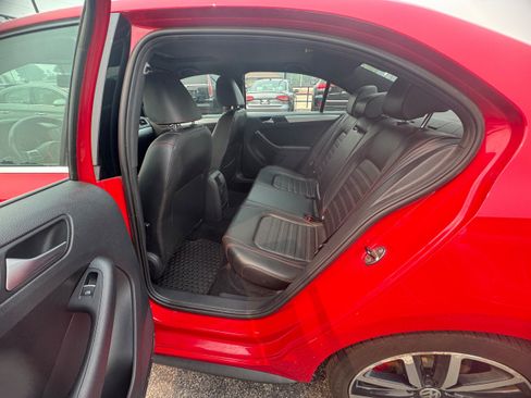 Used 2013 Volkswagen Jetta GLI Autobahn FWD image 6