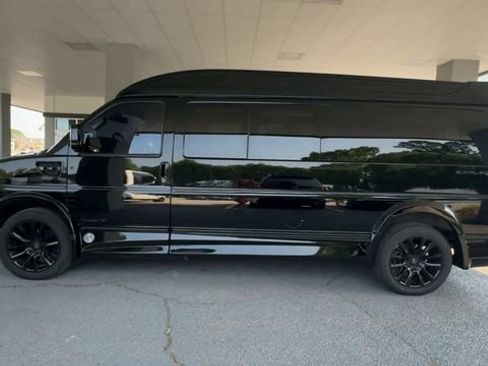 Used 2020 GMC Savana 2500 Extended w/ Enhanced Convenience Package RWD image 5