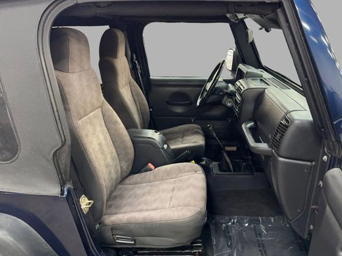 Used 2005 Jeep Wrangler X w/ Tire & Wheel Group (Ecco) image 21