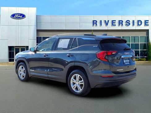 Used 2018 GMC Terrain SLE w/ Driver Convenience Package AWD/4WD image 4