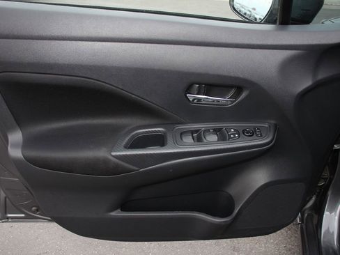 Used 2022 Nissan Versa SV image 22