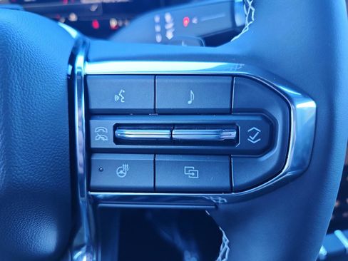 New 2026 GMC Acadia Denali w/ Super Cruise Package FWD image 21