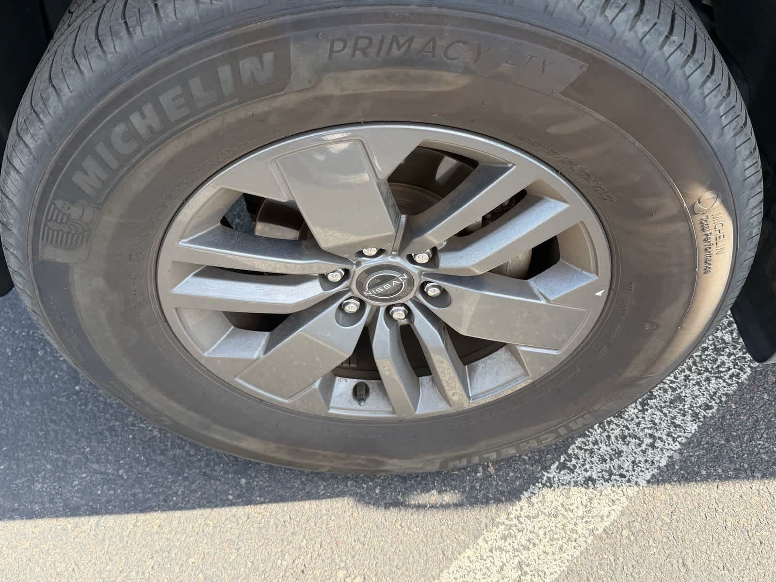 Used 2025 Nissan Frontier SV RWD image 6