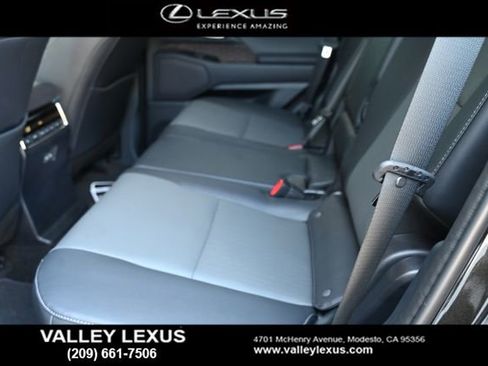 Certified 2025 Lexus GX 550 w/ Accessory Package (Z1) AWD/4WD image 11