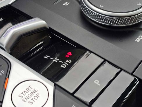 Used 2025 BMW 330i xDrive 330i xDrive w/ Premium Package image 34