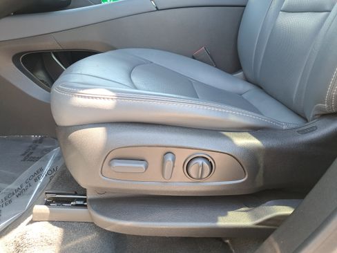 Used 2023 Buick Enclave Essence AWD/4WD image 27