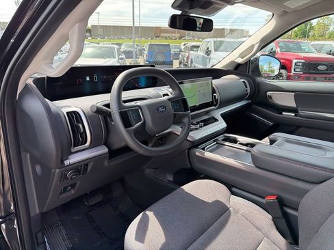Certified 2025 Ford Expedition Max Active AWD/4WD image 13