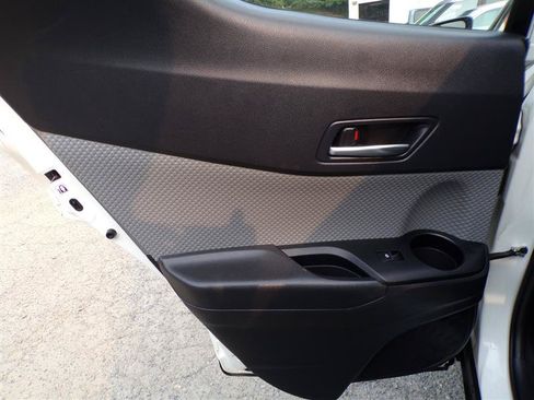 Used 2019 Toyota C-HR XLE FWD image 25