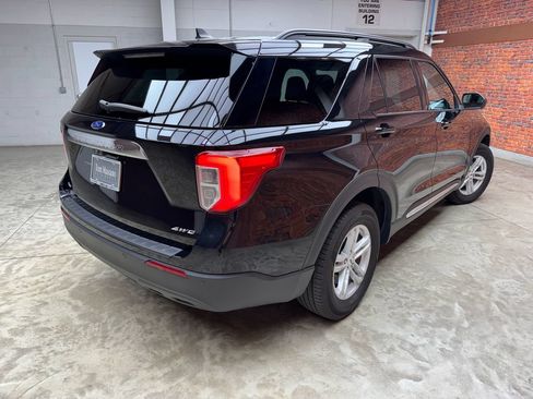 Certified 2024 Ford Explorer XLT AWD/4WD image 5