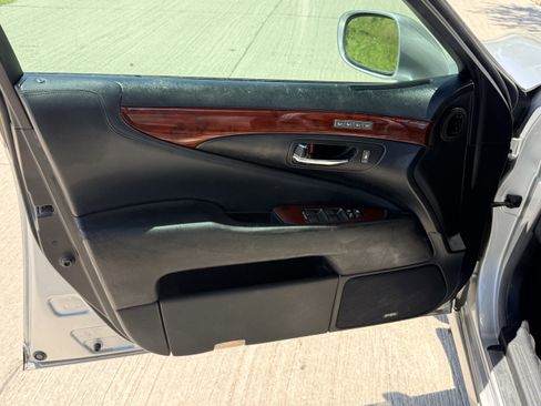 Used 2008 Lexus LS 460 RWD image 25