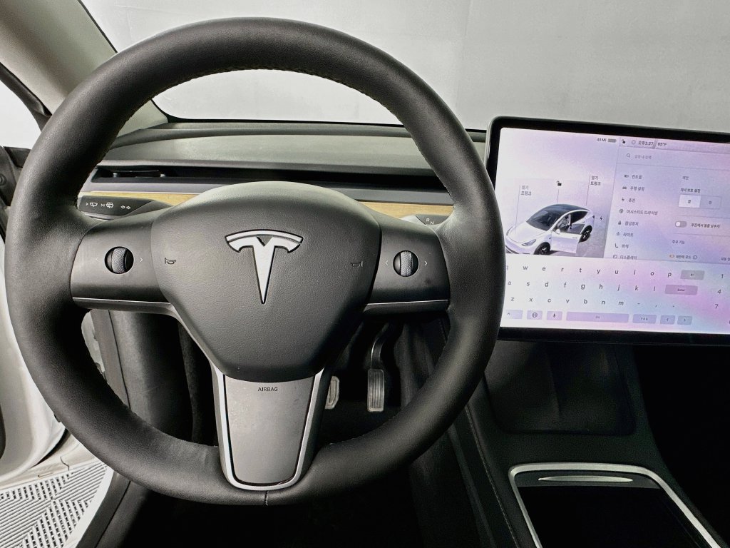 Used 2022 Tesla Model Y Long Range AWD/4WD image 11