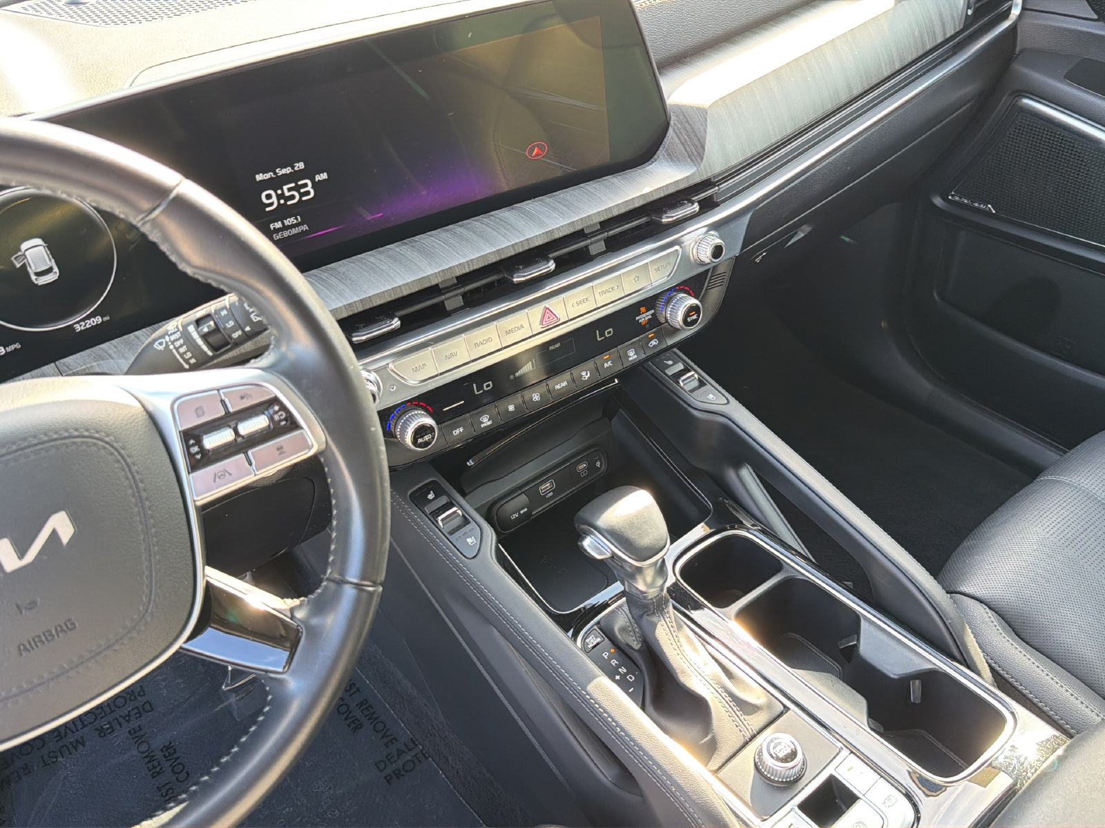 Used 2023 Kia Telluride SX FWD image 25