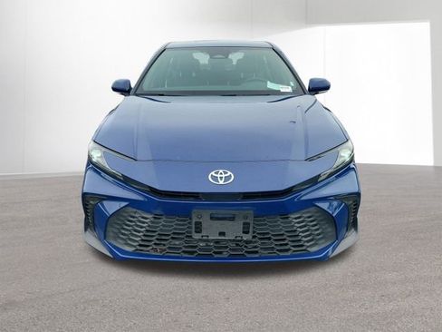 Used 2025 Toyota Camry SE image 16
