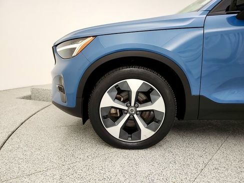 Certified 2023 Volvo XC40 B5 Plus AWD/4WD image 31