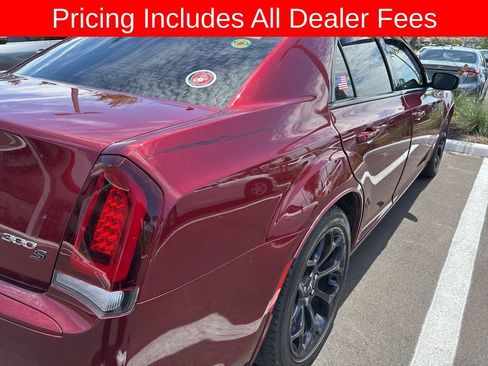 Used 2019 Chrysler 300 S RWD image 5
