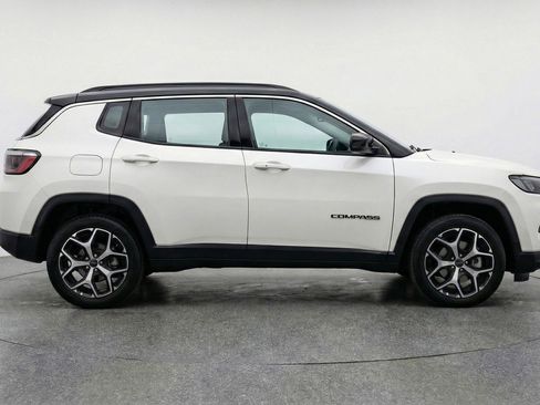 Used 2025 Jeep Compass Limited AWD/4WD image 11