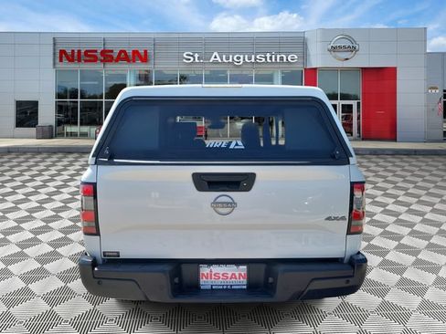 Used 2025 Nissan Frontier S AWD/4WD image 3