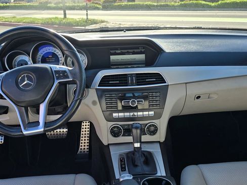 Used 2013 Mercedes-Benz C 250 Sedan image 10