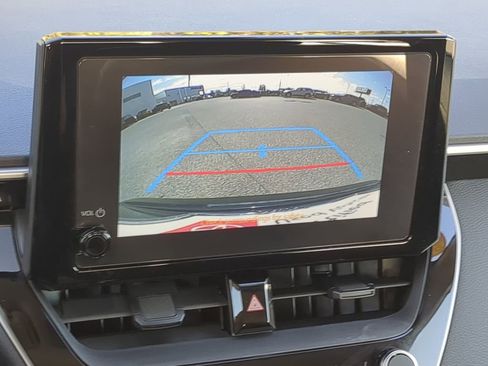 Used 2025 Toyota Corolla LE image 26