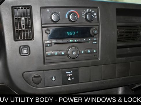 Used 2014 Chevrolet Express 3500 RWD image 19