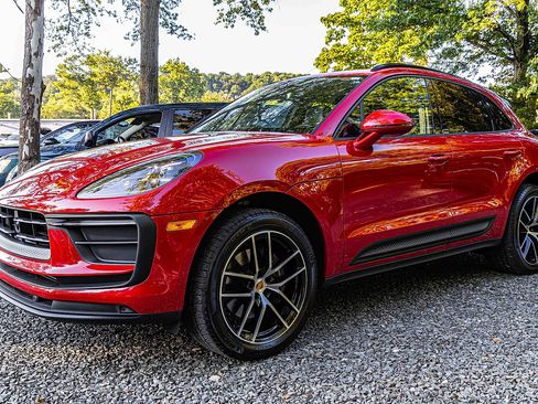 Used 2022 Porsche Macan image 3