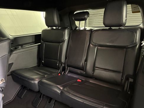 Used 2025 Ford Expedition Max Platinum w/ Stealth Performance Package AWD/4WD image 32