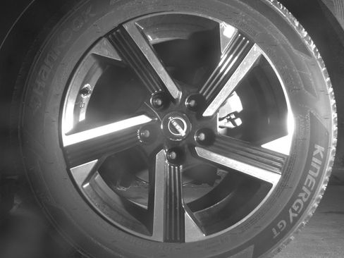 Used 2025 Nissan Sentra SV image 14