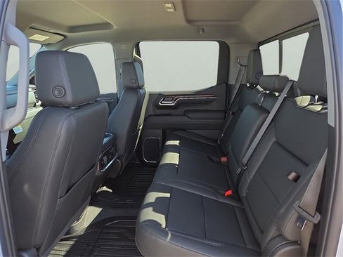 New 2026 GMC Sierra 1500 SLT image 13