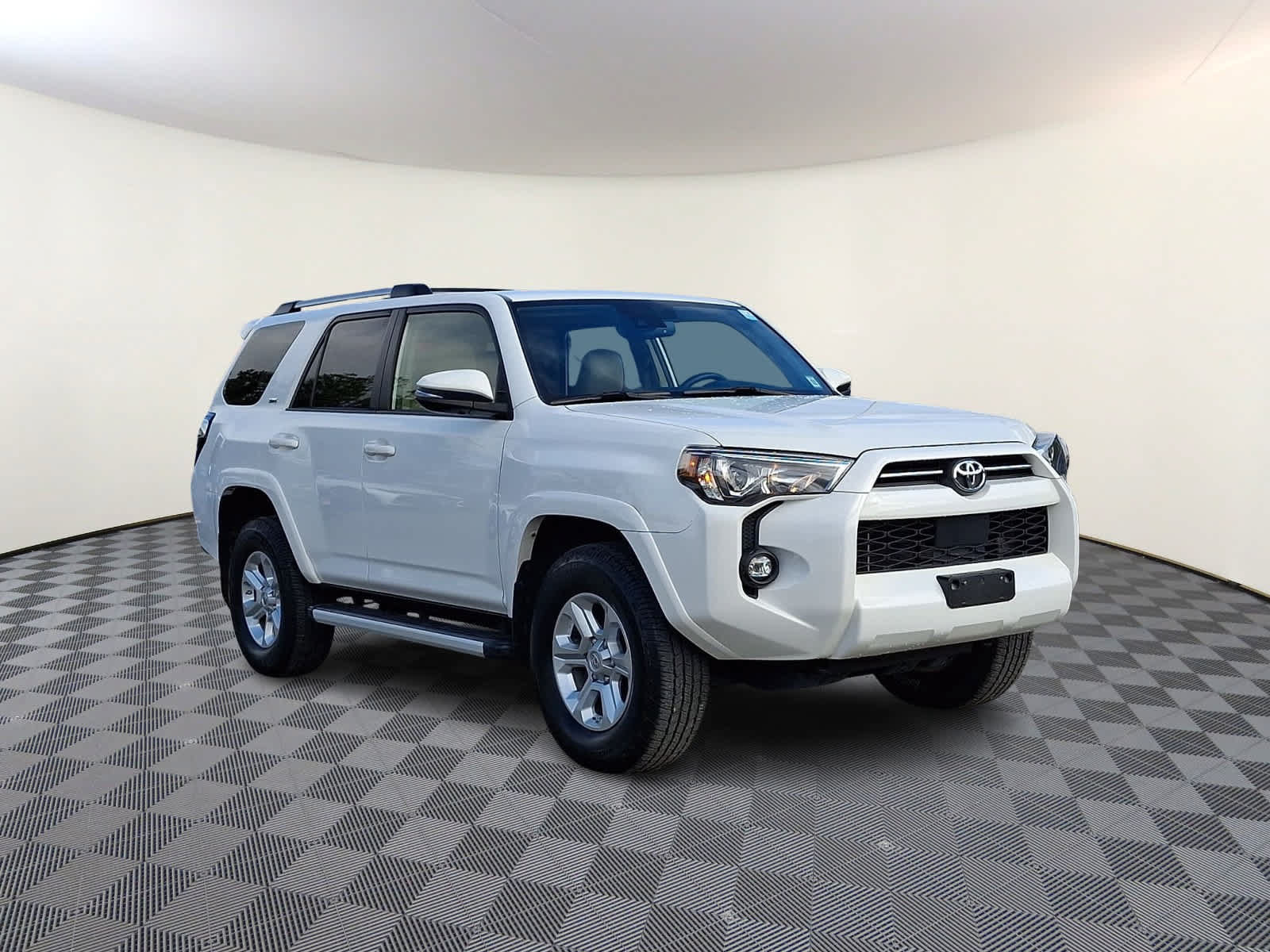 Certified 2021 Toyota 4Runner SR5 Premium w/ Moonroof Package AWD/4WD image 4
