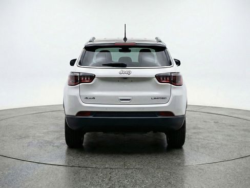 Used 2025 Jeep Compass Limited image 7