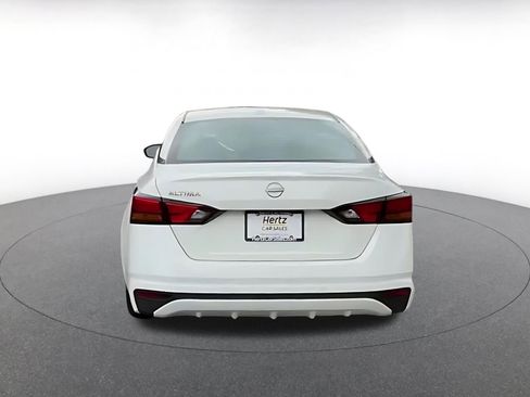 Used 2025 Nissan Altima 2.5 SV image 12