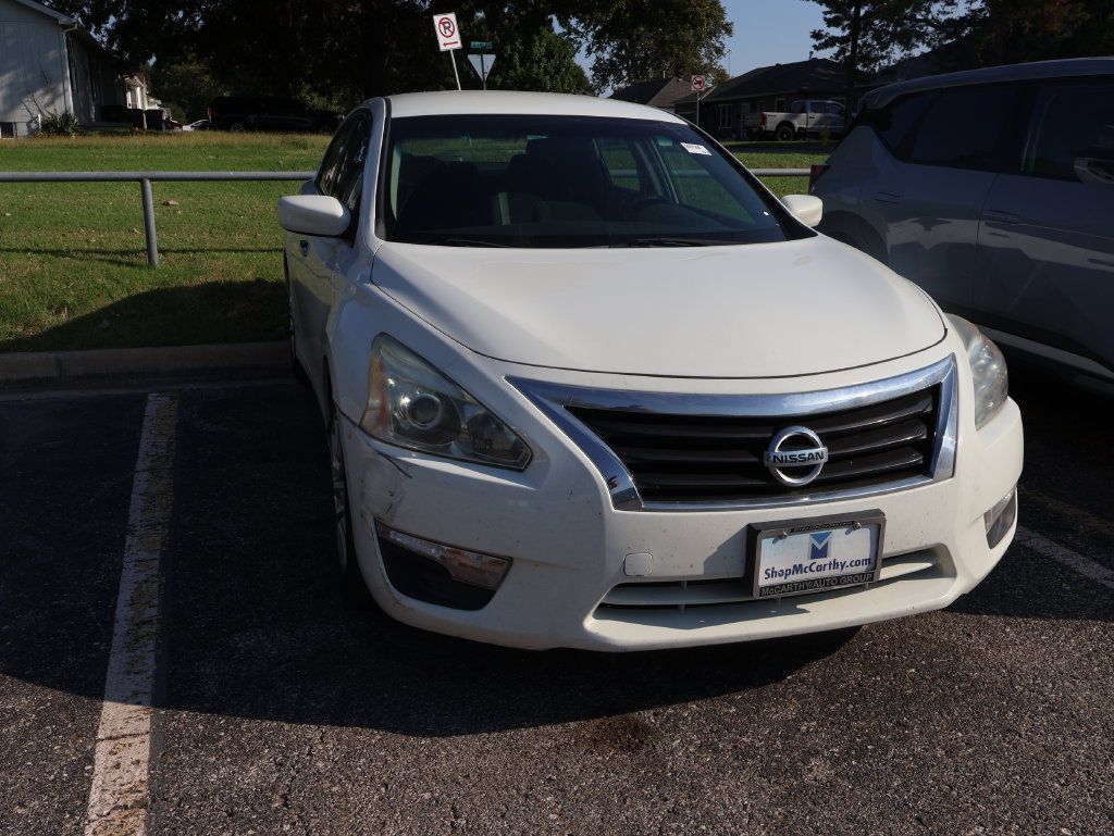 Used 2015 Nissan Altima 2.5 S w/ Power Driver Seat Package FWD image 4