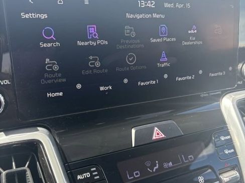 Used 2023 Kia Sorento SX image 17