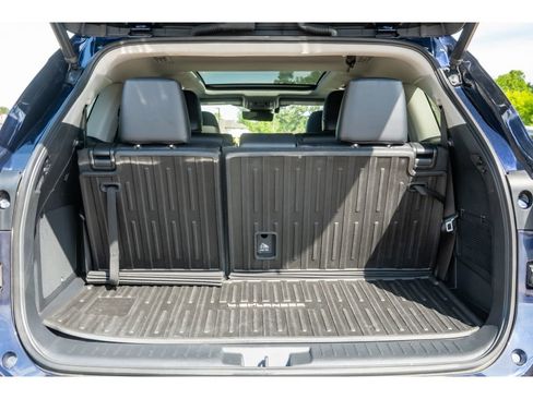 Used 2021 Toyota Highlander Platinum AWD/4WD image 17