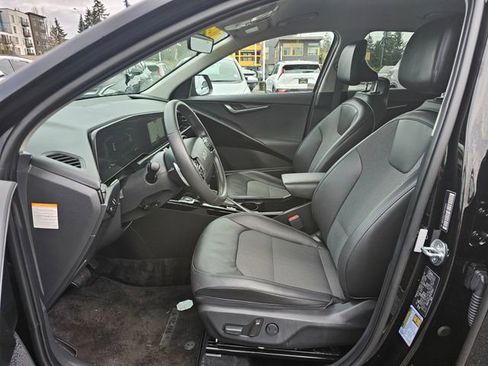 Certified 2023 Kia Niro EX image 22