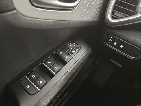 Used 2023 Kia Soul LX w/ LX Technology Package image 24