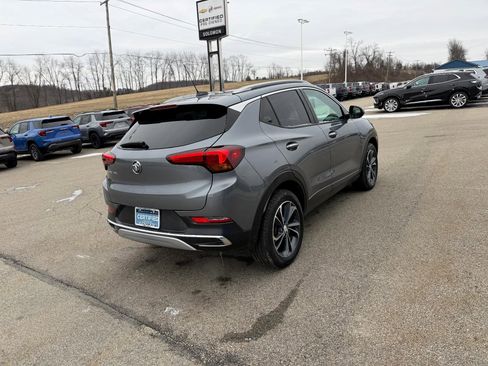 Certified 2022 Buick Encore GX Essence image 5