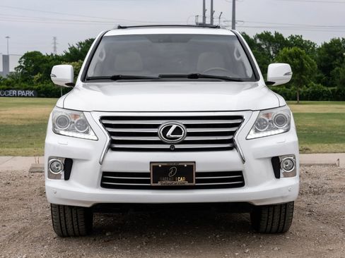 Used 2013 Lexus LX 570 4WD w/ Luxury Pkg image 7