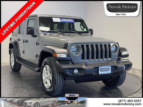 Used 2022 Jeep Wrangler Unlimited Sport AWD/4WD image 2