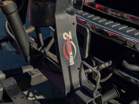Used 2016 Ford F550 4x4 Regular Cab Super Duty w/ Power Equipment Group image 11